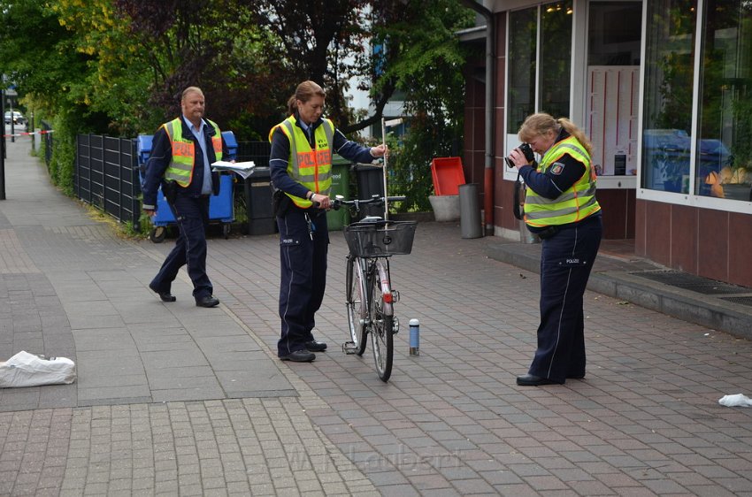 VU PKW Rad Koeln Porz Urbach Kaiserstr P42.JPG